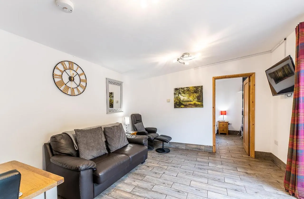 Шале Fairview Farm Holiday Accommodation 14 Luxury Lodges, Cabins, Dog Friendly, Suitable For Couples, Families And Groups, Wedding Guests , Corporate Events, Sleeps 2-65 Guests In Ravenshead, Nottingham Near Sherwood Forest, Set In 88 Acres