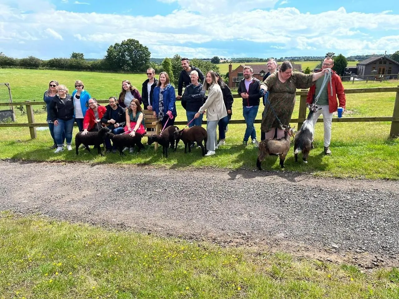 Fairview Farm Holiday Accommodation 14 Luxury Lodges, Cabins, Dog Friendly, Suitable For Couples, Families And Groups, Wedding Guests , Corporate Events, Sleeps 2-65 Guests In Ravenshead, Nottingham Near Sherwood Forest, Set In 88 Acres Великобритания