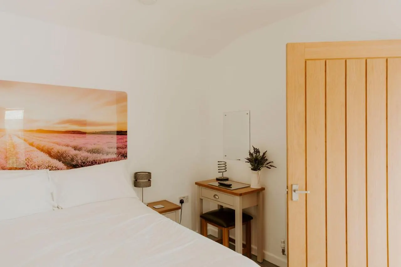 Fairview Farm Holiday Retreat: Luxury Lodges in Nottinghamshire Countryside Nottingham