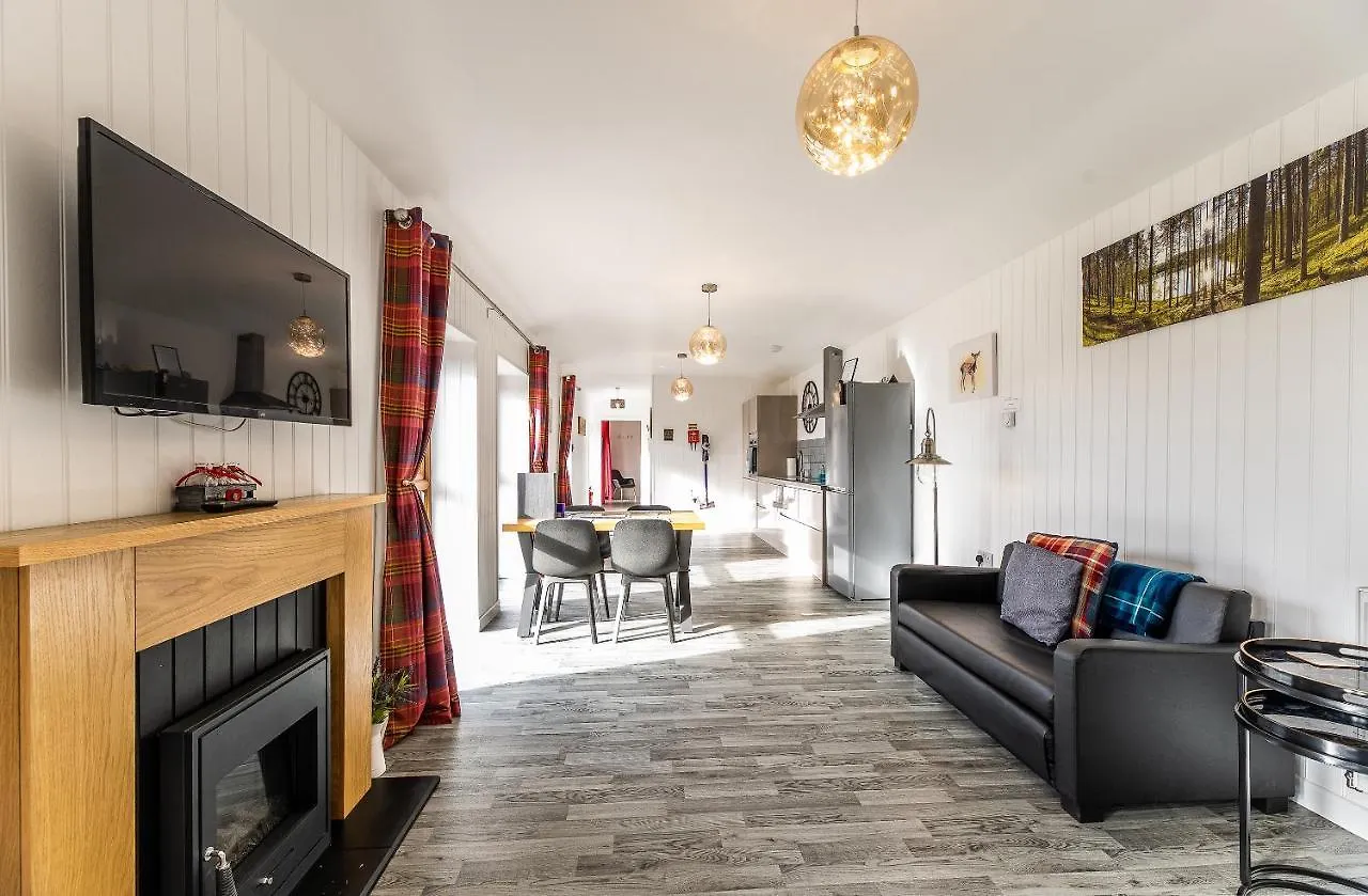 Fairview Farm Holiday Retreat: Luxury Lodges in Nottinghamshire Countryside Nottingham