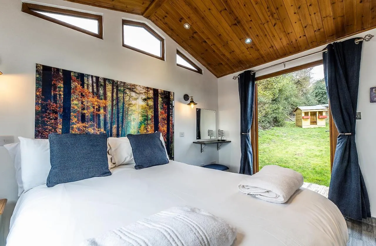 Fairview Farm Holiday Retreat: Luxury Lodges in Nottinghamshire Countryside 0*, Nottingham