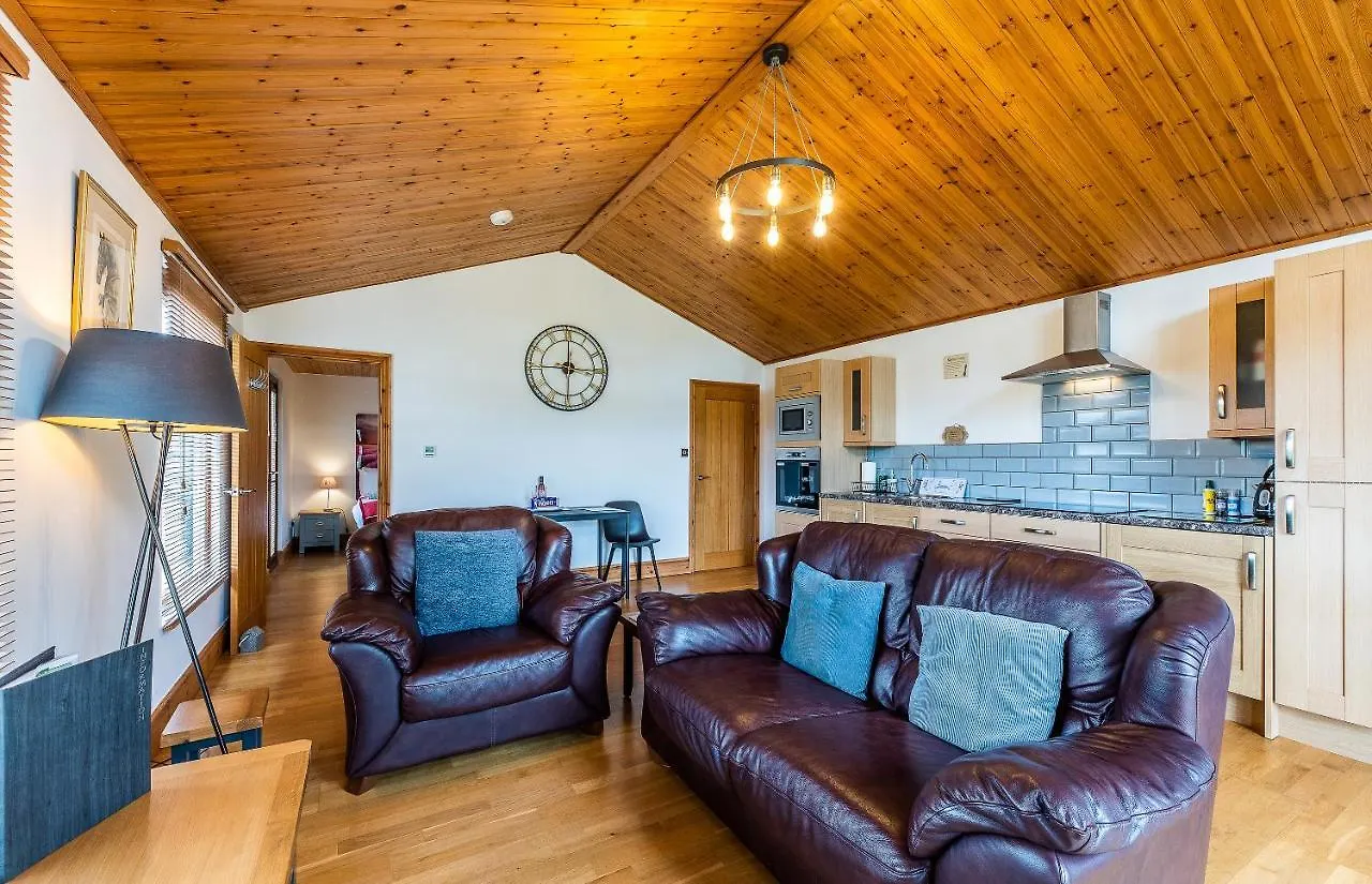 Fairview Farm Holiday Retreat: Luxury Lodges in Nottinghamshire Countryside United Kingdom