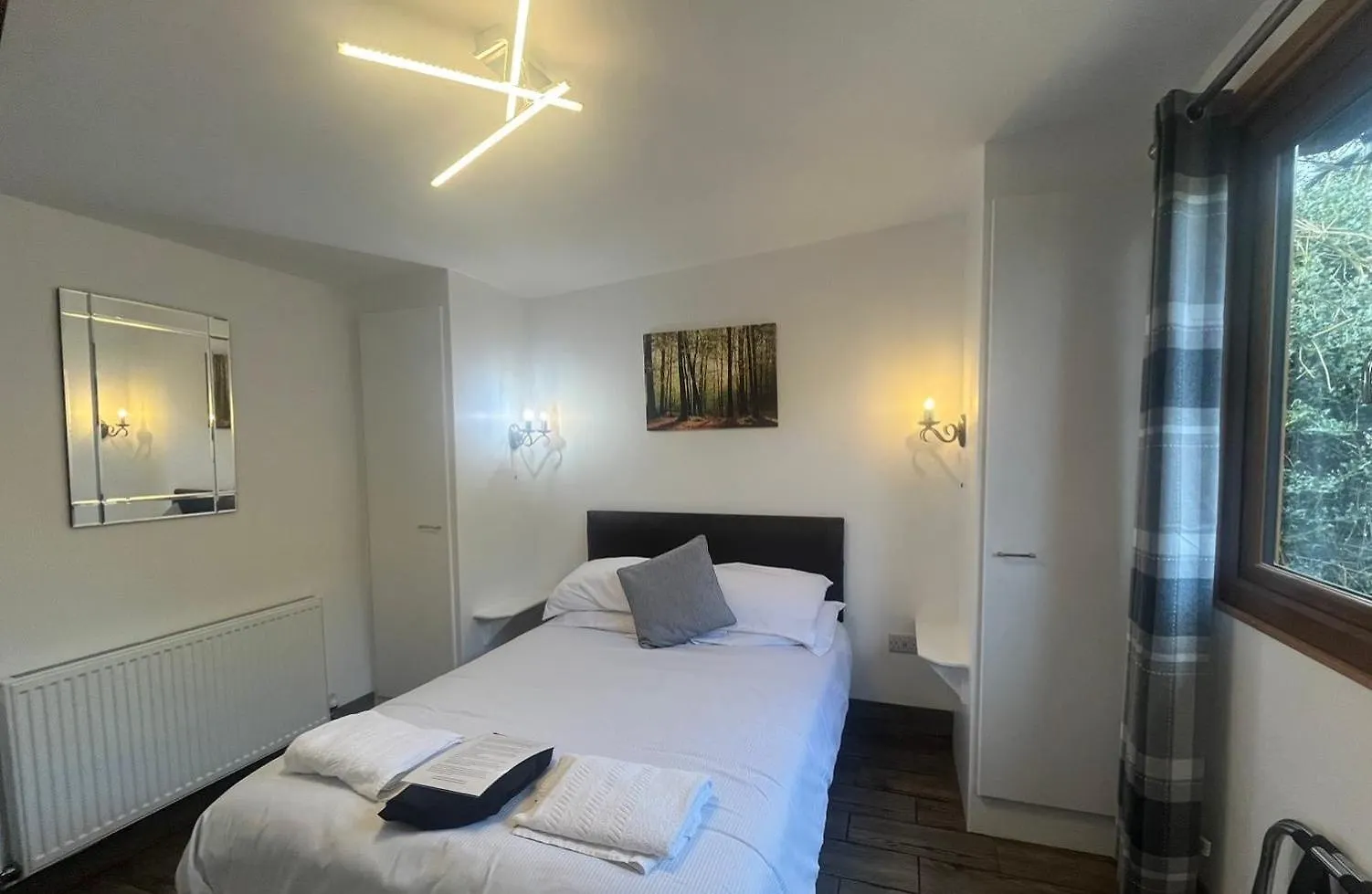 Chalet Fairview Farm Holiday Retreat: Luxury Lodges in Nottinghamshire Countryside United Kingdom