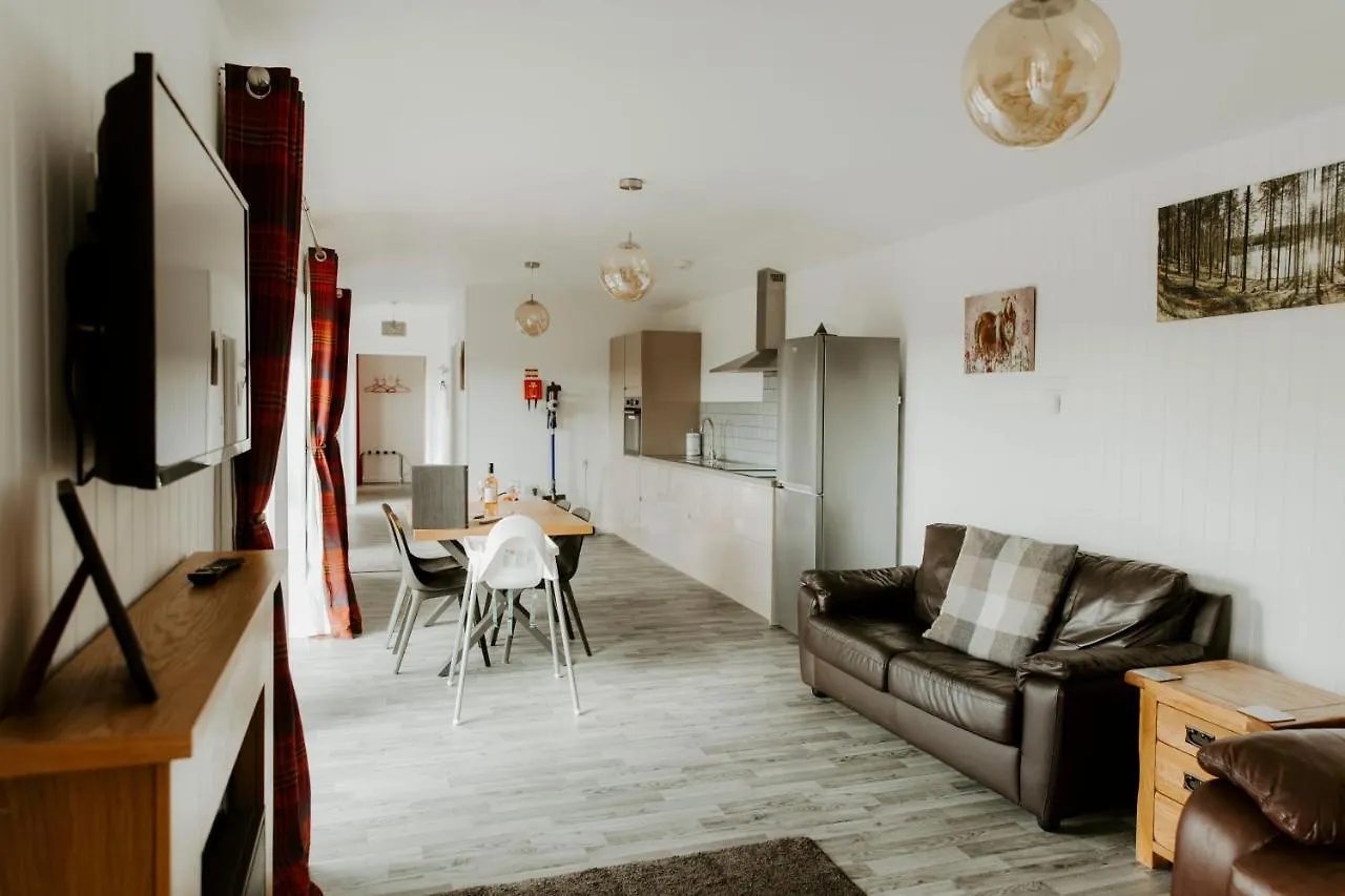 Chalet Fairview Farm Holiday Retreat: Luxury Lodges in Nottinghamshire Countryside